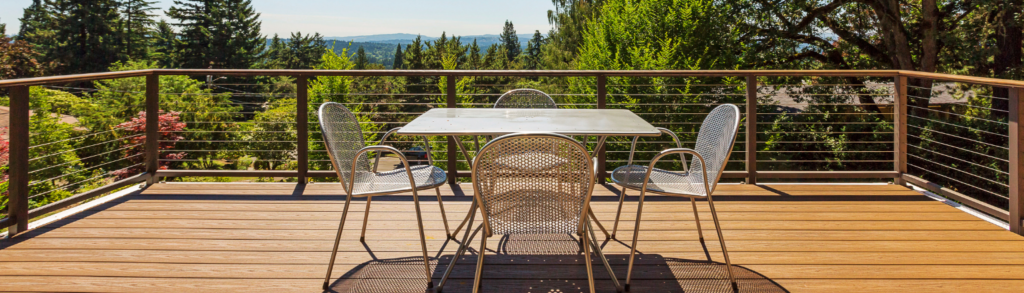 How To Choose a Deck Contractor